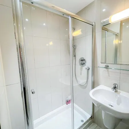 Appartamento 3 Bedroom With Private Terrace In Pimlico, Westminster, Victoria Londra