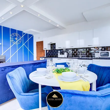 Stylish 1 Bed By Livra Estate Short Lets & Serviced With Free Parking *