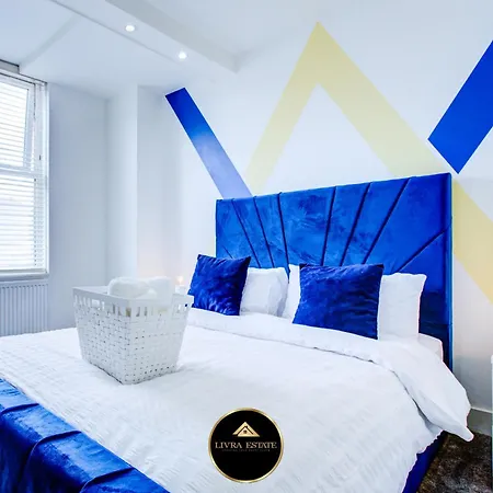 Stylish 1 Bed By Livra Estate Short Lets & Serviced With Free Parking アパート