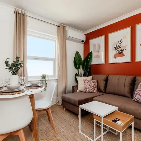 Apartment Hyde Park Designer Serviced With A/c *