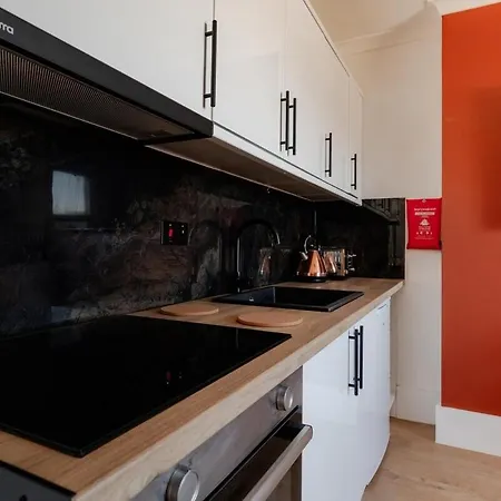 Hyde Park Designer Serviced With A/c * London