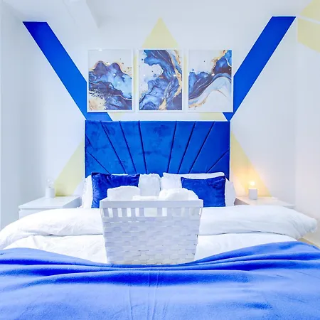 Stylish 1 Bed By Livra Estate Short Lets & Serviced With Free Parking * サットン