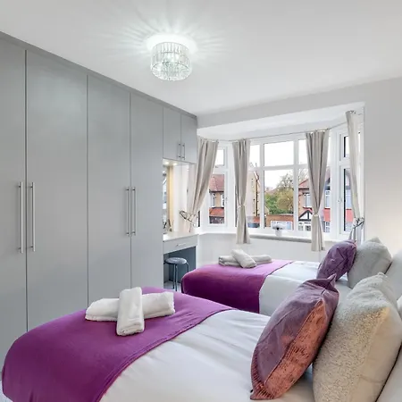 Stylish 3br House Close To Wembley Stadium And Arena 度假居 *