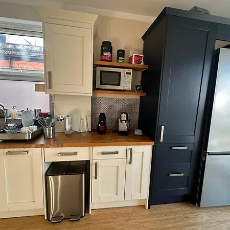 Guest house Private Double And Bathroom Zone 3 West Free Parking