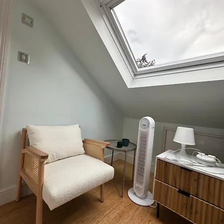 Private Double And Bathroom Zone 3 West Free Parking *