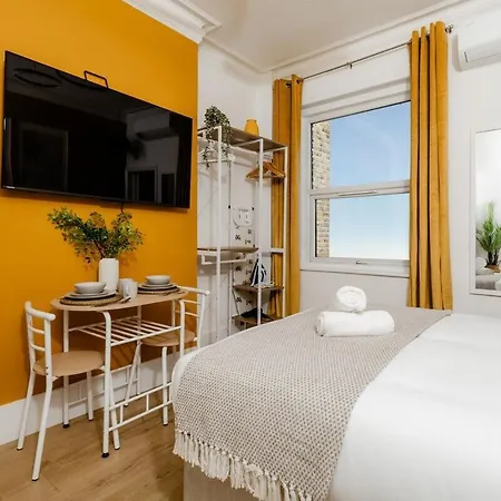 Hyde Park Designer Serviced With A/c London