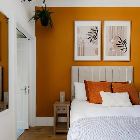 Hyde Park Designer Serviced With A/c London