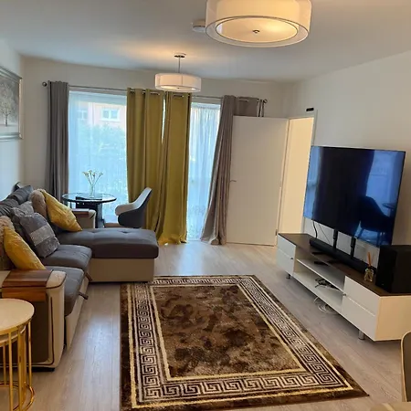 Brand New Three Bedroom Luxury In Harrow Apartamento