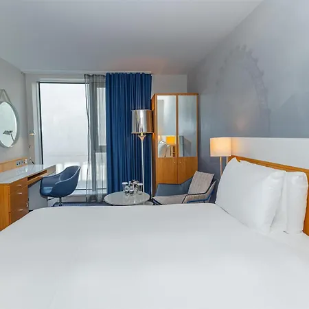 Doubletree By Hilton - Tower Of Londres