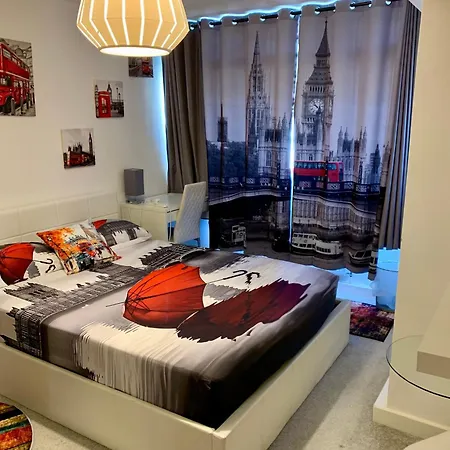 Lovely Spacious Next Hyde Park Lejlighed