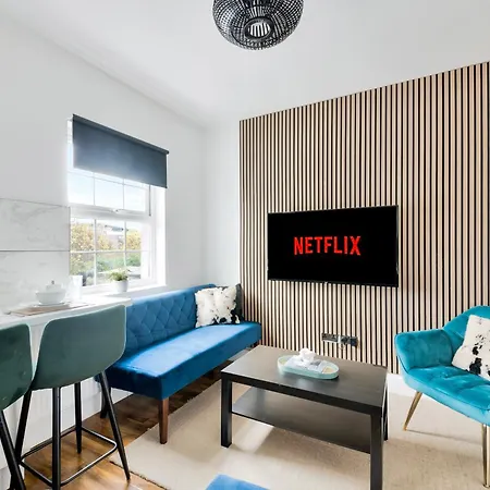 Apartment Smart Modern, Split Level Flat, Free Parking *