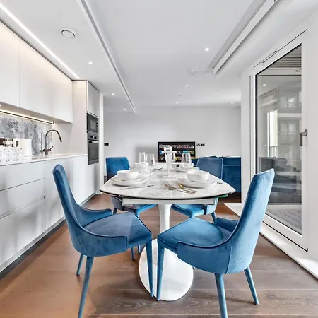 Luxury Sky Scraper Building Modern 2 Bedroom Next To Westfield Shopping Mall London! *