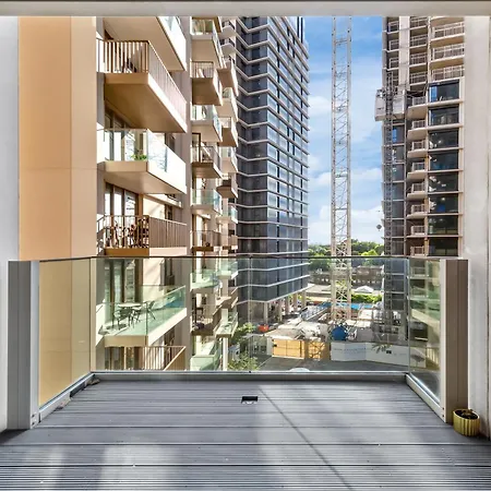 Luxury Sky Scraper Building Modern 2 Bedroom Next To Westfield Shopping Mall London! Apartamento *