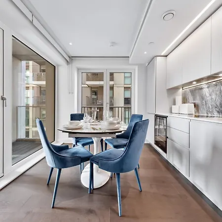 Luxury Sky Scraper Building Modern 2 Bedroom Next To Westfield Shopping Mall London! Apartamento Londres