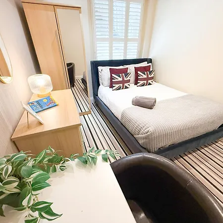 3 Bedroom With Private Terrace In Pimlico, Westminster, Victoria * Londra