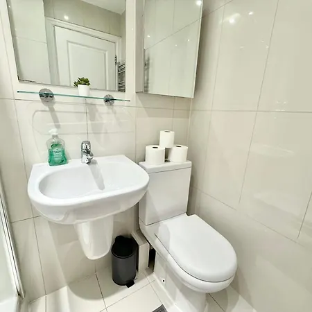 3 Bedroom With Private Terrace In Pimlico, Westminster, Victoria *