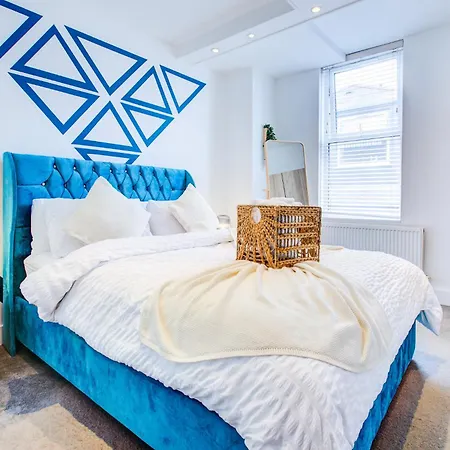 Stylish 1 Bed By Livra Estate Short Lets & Serviced With Free Parking アパート *