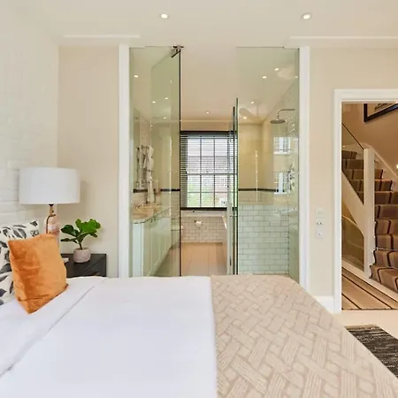 Apartment The St. Lukes Garden Place - Spacious 4bdr House With Garden And Terrace *