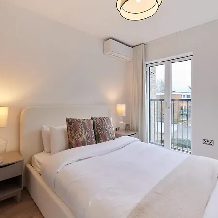 Apartment The Wembley Park Sanctuary - Stunning 2bdr Flat With Balcony