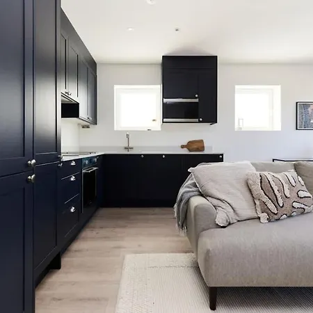 The Wembley Park Sanctuary - Stunning 2bdr Flat With Balcony *