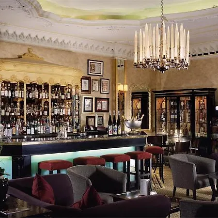 Swissotel The Howard 5*