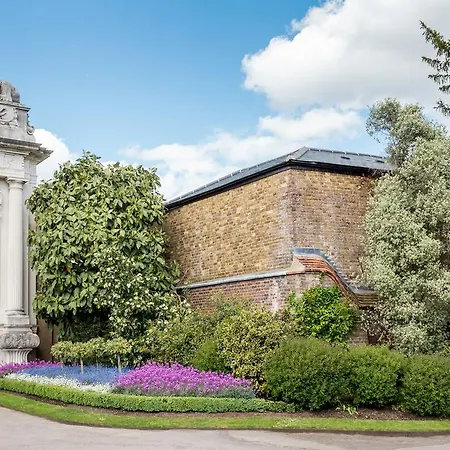 Hotel The Lion Gate Mews