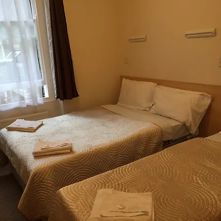 Romanos Hotel 2*