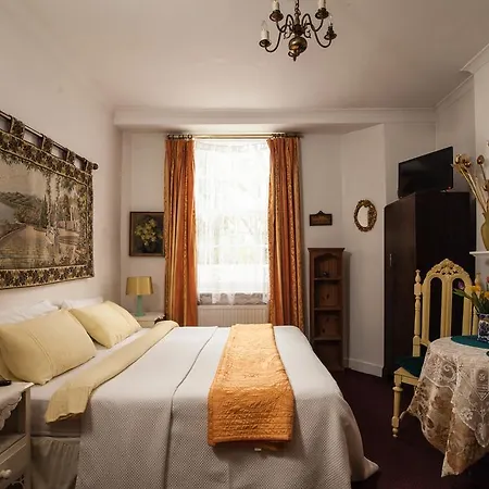 Juliette's Bed & Breakfast 3*