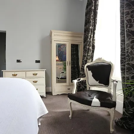The Crown And Sceptre Hotel 4*