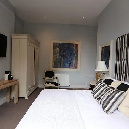 Hotel The Crown And Sceptre 4*