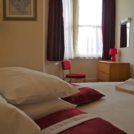 Five Kings Bed & Breakfast 2*