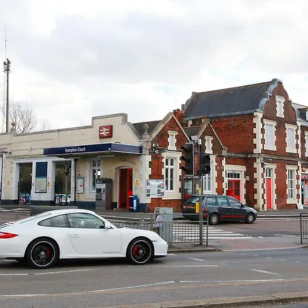 Hc Bed & Breakfast Kingston upon Thames (Greater London)