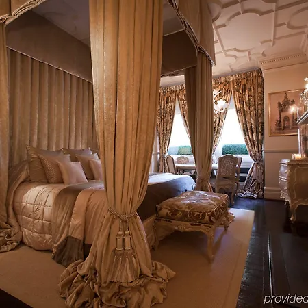Hotel 11 Cadogan Gardens And The By Iconic Luxury London
