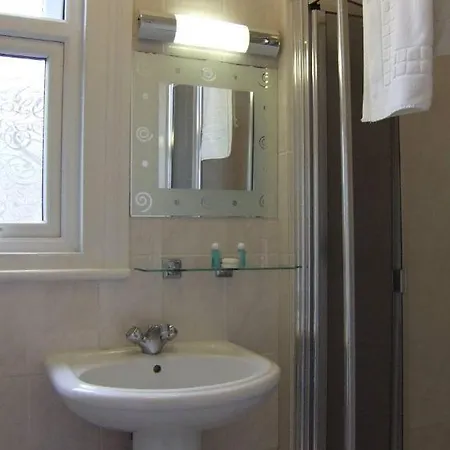 Hotel Brook 3*