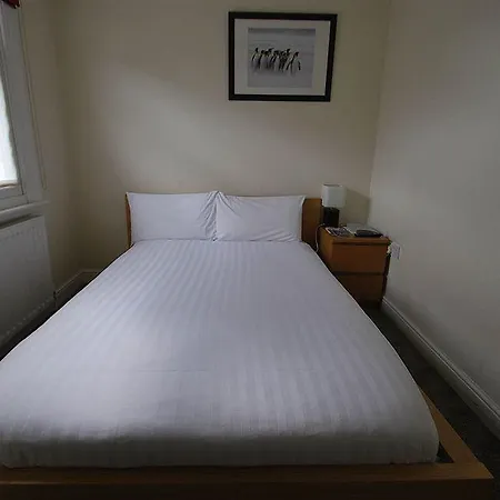Guest house Clapham 4*