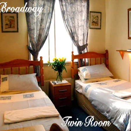 Bed & Breakfast Broadway 2*