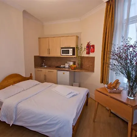 Park View Hotel 3*