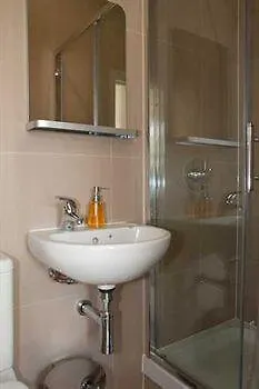 Guest house Clapham 4*