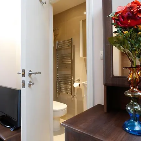 Apartment Lancaster Gate London