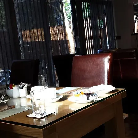 ホテル ヒースロー 4*