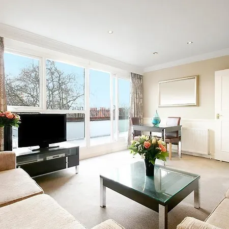 Collingham Serviced Aparthotel 4*