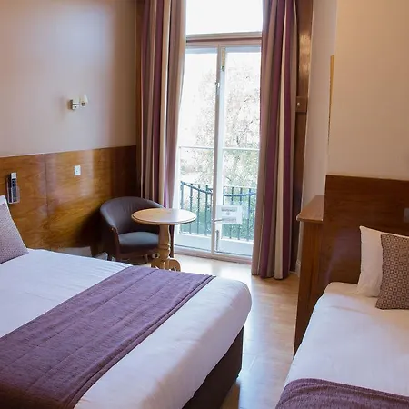 Garden View Hotel 3*