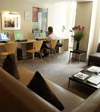 Umi 3* London