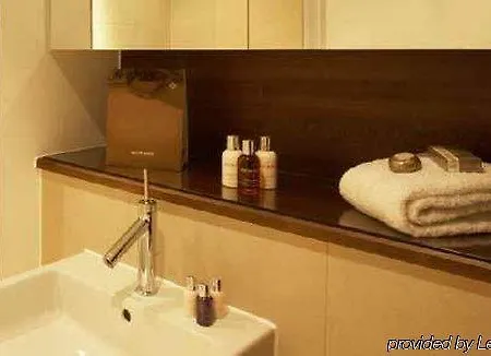 Marlin Stratford 4* London