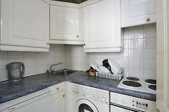 Kensingtoncourt 3*