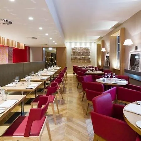 Apex Temple Court Otel