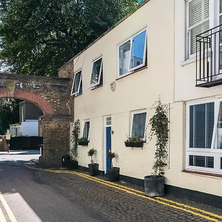 Kensington Mews House Apartment *