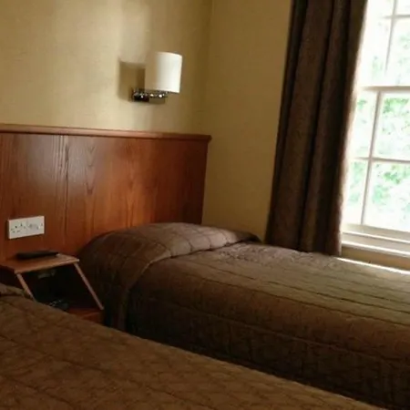 Hotel Orchard 3*