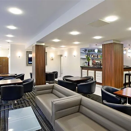 Hotel Ambassadors 3*