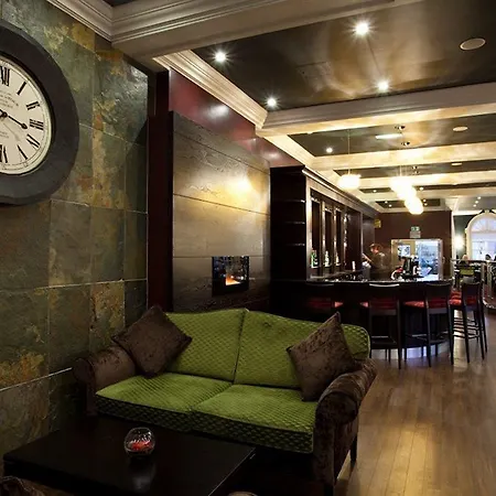 Hotel London Aerodrome Hotel, Bw Signature Collection 4*